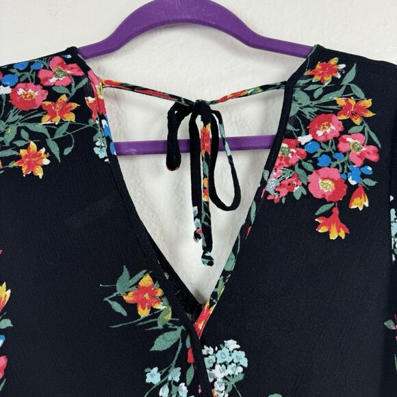 Xhilaration Gauzy Boho Flutter Sleeve Floral Cropped Wrap Top Black Pink Small - Picture 10 of 15